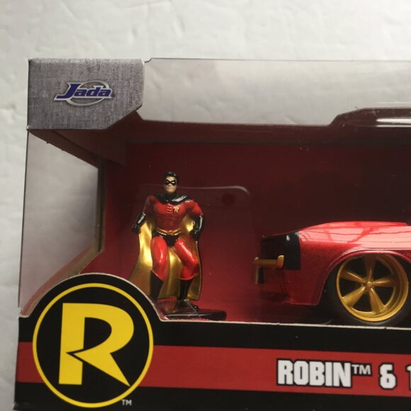 NEW Gotham Knights Red Hood Funko Pop Figure #891 & Robin with 1969 Chevy Camaro - Picture 8 of 14